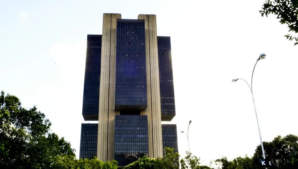 banco_central_mcajr_abr_0104222281_0